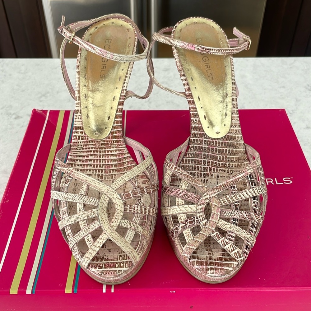 BCBGirls PLATFORM HEELS - JUROLA BLUSH MULTI PRINTED SHADED LEATHER